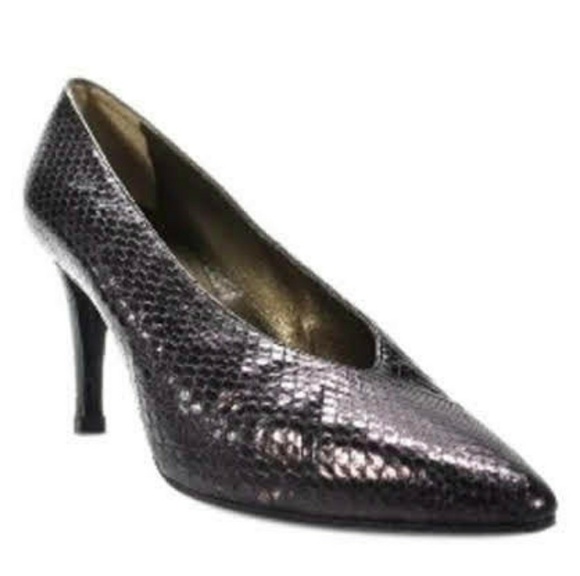💙💙💙Y§L💙💙REAL SNAKESKIN PUMPS💙💙💙 - Picture 7 of 7